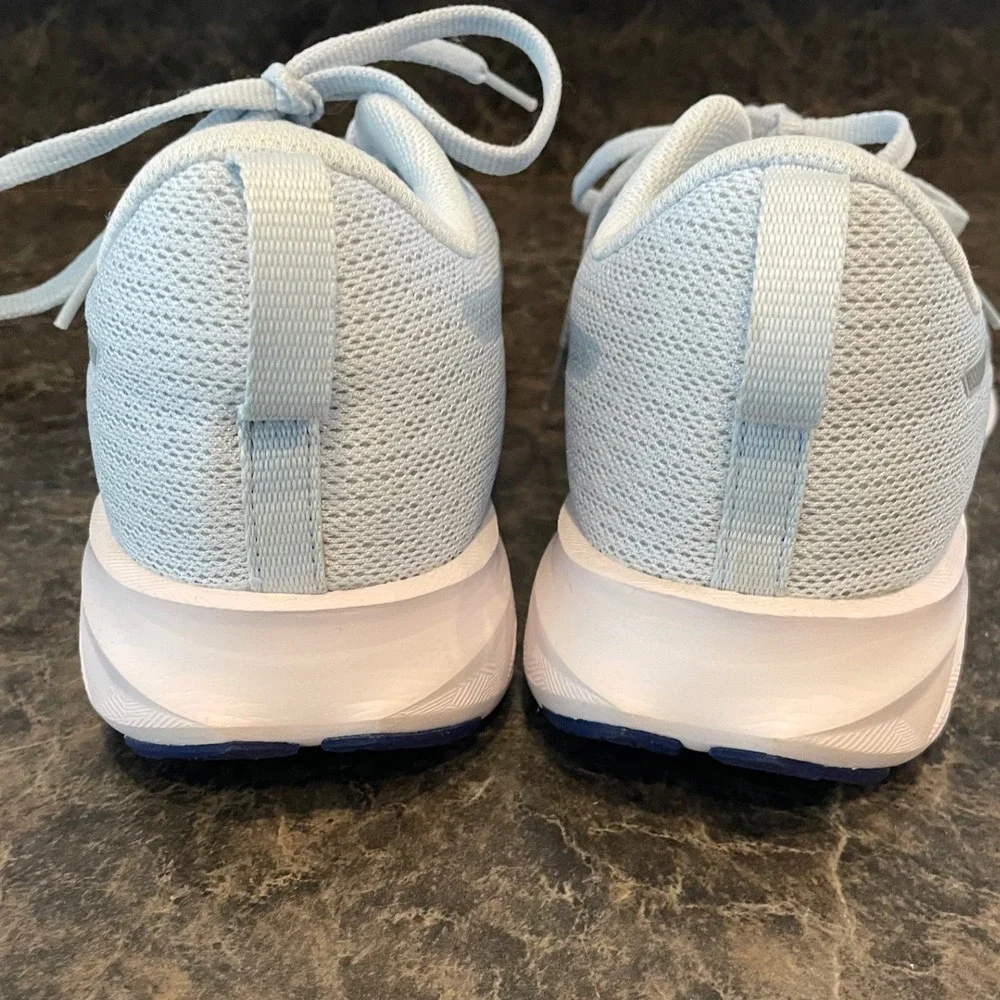 ASICS Womens Size 10 Versablast 2 Soft Sky Blue Silver - Picture 3 of 8